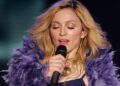 Madonna traz energia feroz em ousado espartilho no palco do Coachella