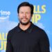Mark Wahlberg em 4 AM Workout Skeptics, YouTube Fitness Series