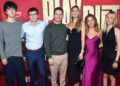 Mark Wahlberg relembra como bartender em uma festa enquanto visitava sua filha Ella, 22, na faculdade