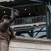 Morcego quebrado Marte revelando a estátua de Ichiro Suzuki