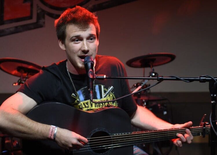 Morgan Wallen publica fotos de estúdio no Instagram, alimenta novos rumores musicais
