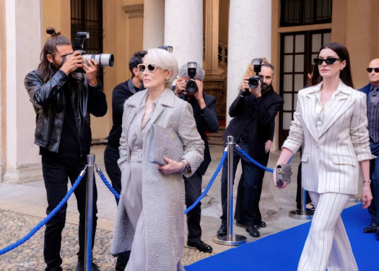 Nos bastidores de 'The Devil Wears Prada 2': o esforço de Anne Hathaway pela diversidade corporal, a cena cortada de Sydney Sweeney e muito mais