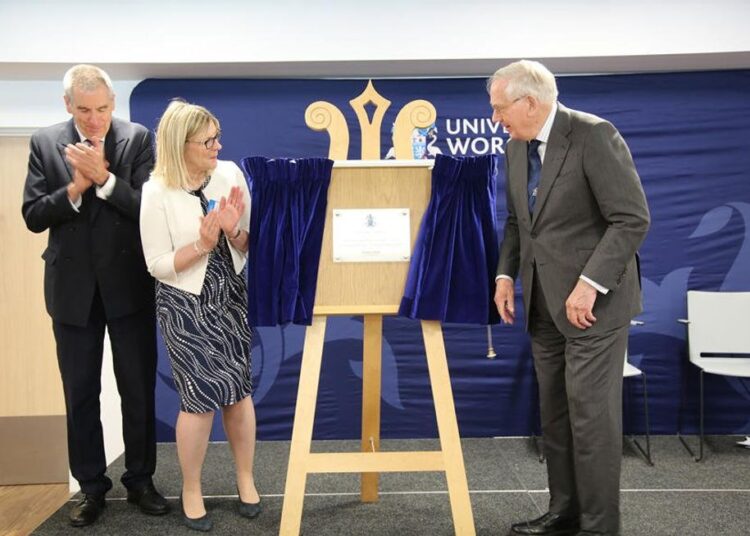 Notícias de Worcester: Duque de Gloucester abre novo centro de treinamento médico