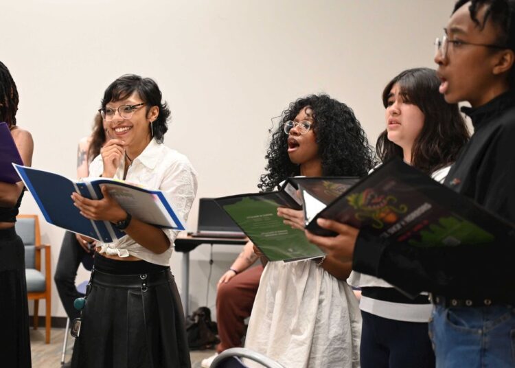 Novo programa de drama da UTSA estreia com Little Shop of Horrors