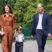 O príncipe William e a princesa Kate lançaram um novo retrato de aniversário do príncipe Louis