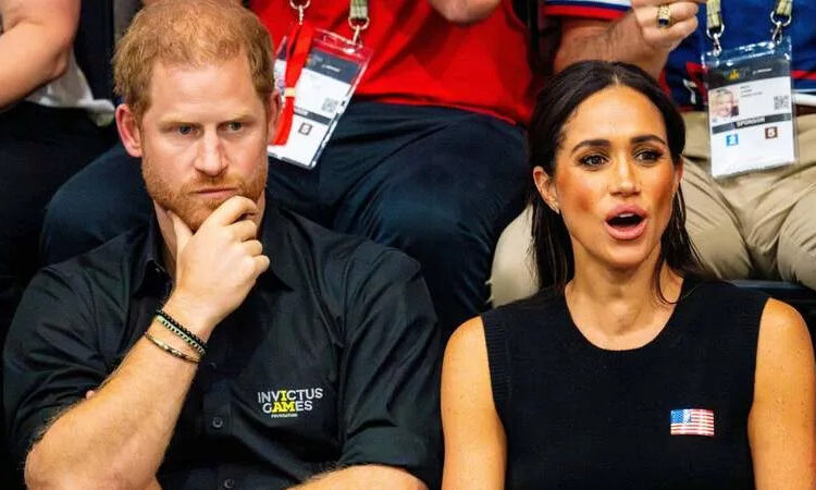 O príncipe William 'retirará' os títulos dos filhos do príncipe Harry quando ele for rei, afirma o especialista real