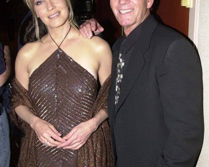 O que aconteceu com Linda Kozlowski, estrela de Crocodile Dundee, 40 anos depois e o verdadeiro motivo pelo qual ela deixou Hollywood