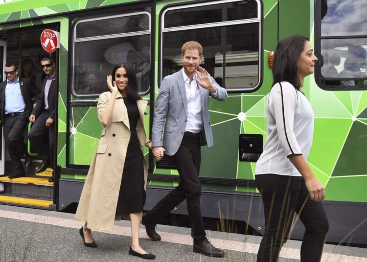 O que o Príncipe Harry e Meghan estão fazendo na Austrália?