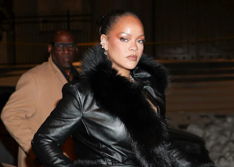 O último álbum de Rihanna comemora um marco histórico