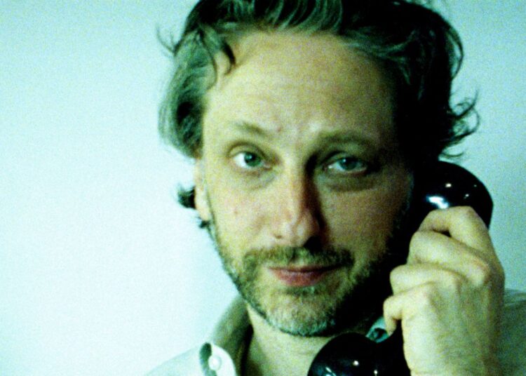 Oneohtrix Point nunca compartilha nova música “Dim Stars”