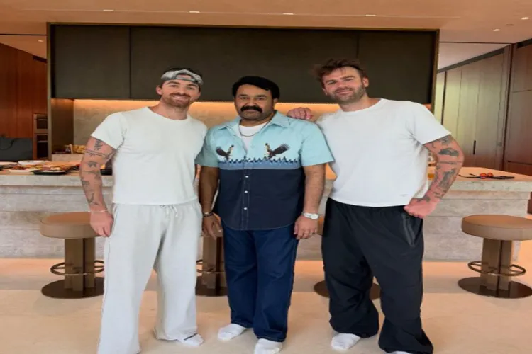Os Chainsmokers encontram Mohanlal em Dallas antes do show