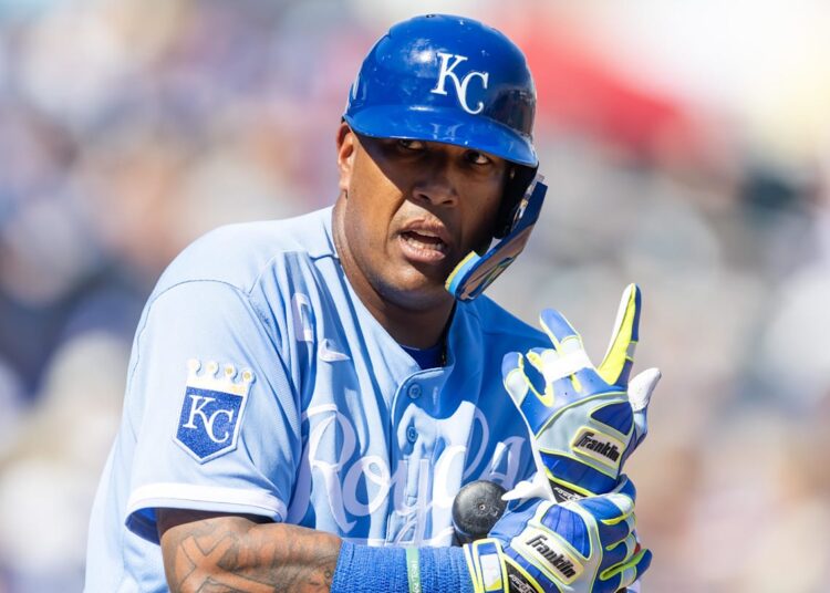 Os problemas de Salvador Perez e Vinnie Pasquantino fazem com que as frustrações dos fãs dos Royals fervam