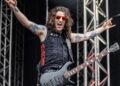 Ouça novas músicas de Rachel Bolan do Skid Row