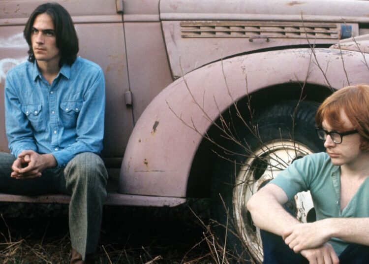 Paul McCartney, Linda Ronstadt, James Taylor e mais estrelas serão apresentadas em novo documentário sobre a lenda da gravação Peter Asher
