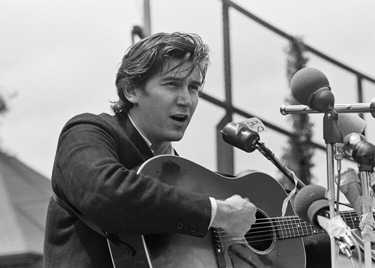 Phil Ochs Wrote the Soundtrack to the New Left