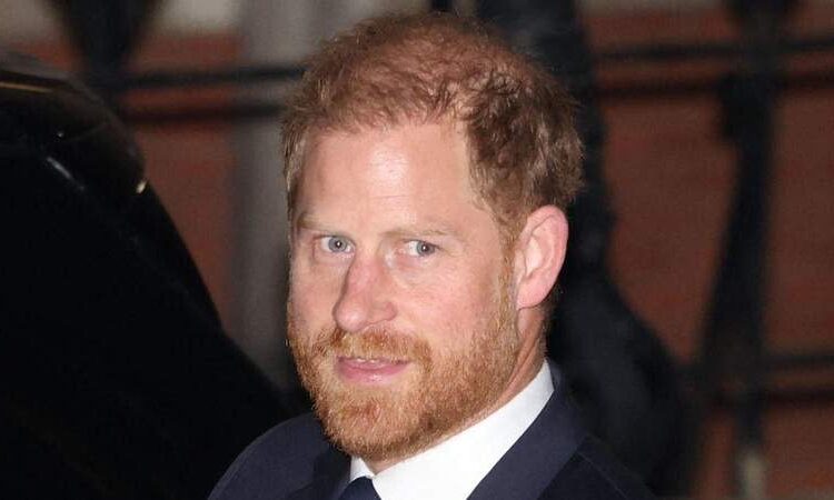 Príncipe Harry admite ter que 'limpar-se do passado' antes de se tornar pai - enquanto revela 'desconexão' secreta do filho primogênito