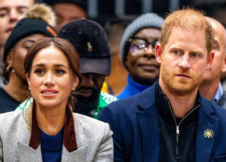 Príncipe Harry e Meghan Markle estão supostamente usando 'The Royal Playbook' para lucrar com viagem à Austrália