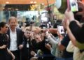 Príncipe Harry e Meghan chegam à Austrália para uma visita discreta e com financiamento privado