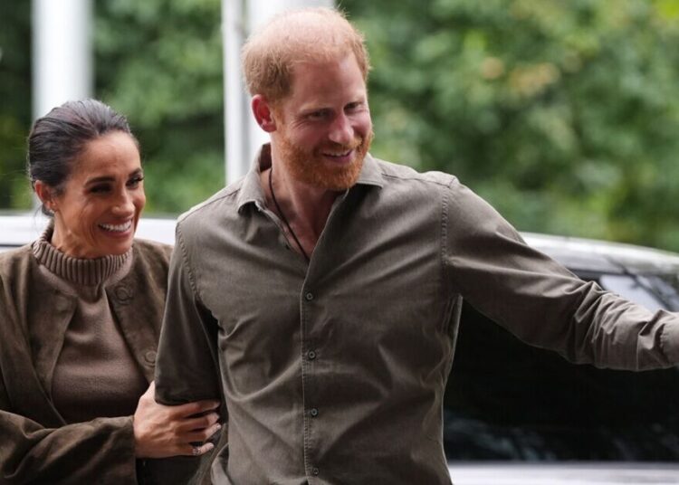 Príncipe Harry e Meghan foram criticados como 'turnê real de fantasia' em ruínas | Real | Notícias