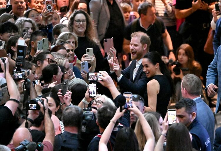 Príncipe Harry e Meghan visitam a Austrália na primeira viagem desde a ruptura real