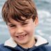 Príncipe Louis faz 8 anos em nova foto de aniversário