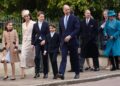 Príncipe William, Kate Middleton e filhos juntam-se à família real para a missa de Páscoa