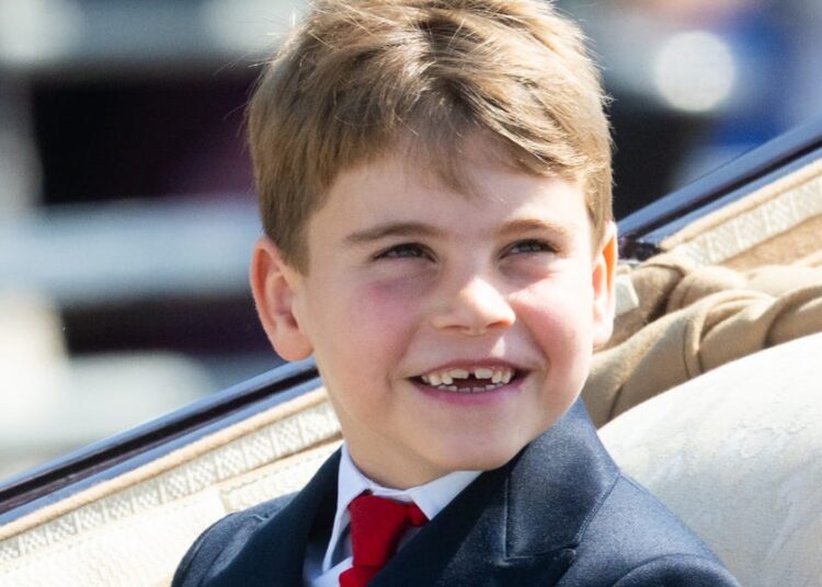 Príncipe William e Kate Middleton compartilham o retrato do 8º aniversário do Príncipe Louis