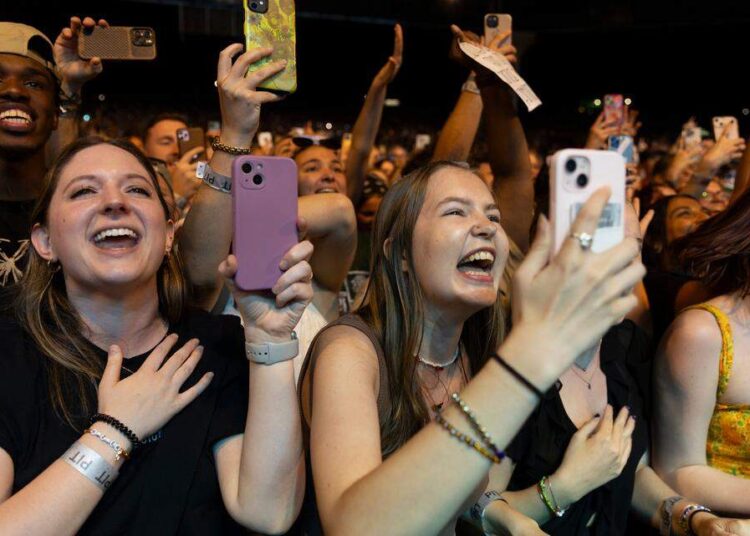 Quem está jogando em Walnut Creek? Agenda de shows de Raleigh, Carolina do Norte