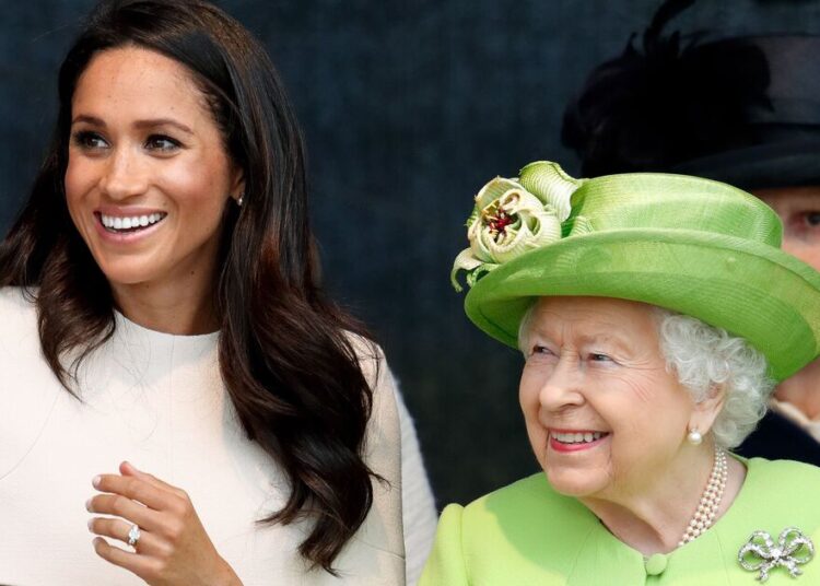 Rainha Elizabeth 'estava atenta' a Meghan desde o início, novas explosões de livros | Real | Notícias