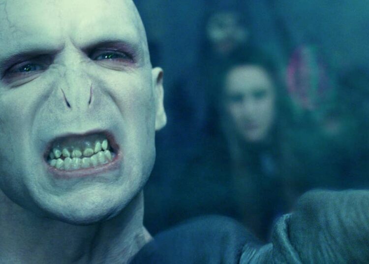 Ralph Fiennes revela quem deveria interpretar Voldemort na série Harry Potter da HBO