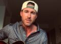 Riley Green provoca novo Heartbreaker inédito, “Imagine That”, diz que nova música estará disponível em breve