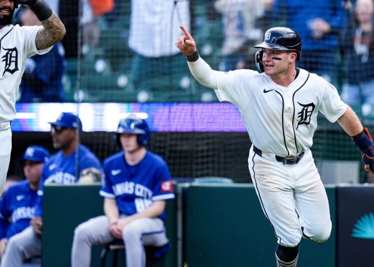 Royals perdem um destruidor de corações para Tigers, 10-9