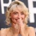 Sabrina Carpenter transforma Coachella em “Sabrinawood” com uma estreia cinematográfica repleta de camafeus