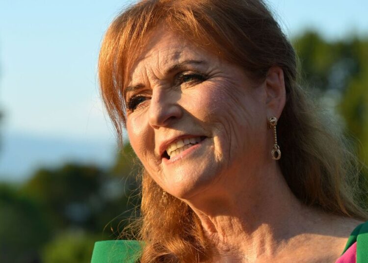 Sarah Ferguson ‘enterra a cabeça na areia e raramente sai de casa’ | Real | Notícias