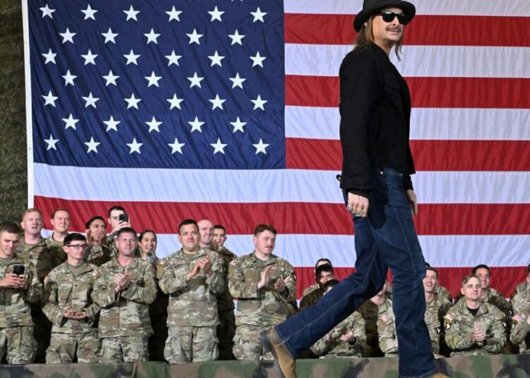 Suspensão suspensa para pilotos de helicóptero que pairavam perto da casa de Kid Rock | Entretenimento