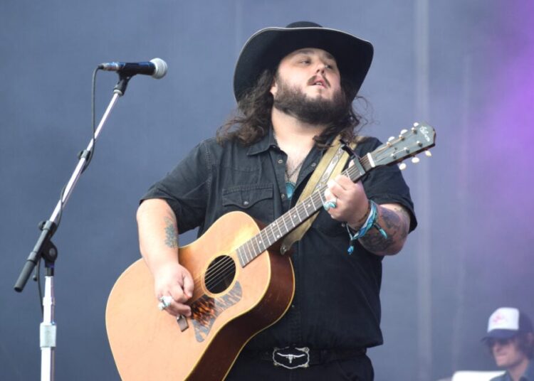 Tanner Usrey divulga nova declaração sobre DWI/detenção por drogas