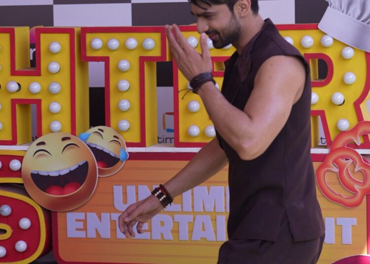 Tejasswi Prakash, Samarth Jurel e outras celebridades vistas no set de Laughter Chef, temporada 3, parte 2 - Galeria