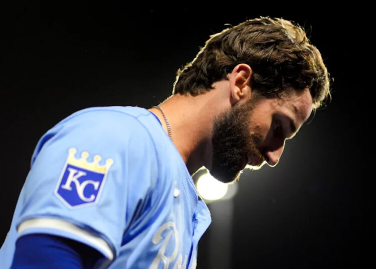 Tigers contratam ex-outfielder do Royals para profundidade após lesão de Parker Meadows
