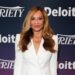 Tina Knowles reflete sobre sua carreira no Entertainment Marketing Summit da Variety e afirma que a empresa de cuidados com os cabelos Cécred era um 'sonho para mim e para Beyoncé'