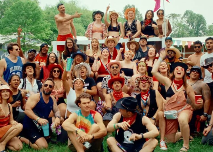 Uma nova safra de festivais de música está vendendo a infância dos adultos