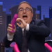 Vibradores chovem sobre John Oliver enquanto ele expõe o boom ‘Grim’