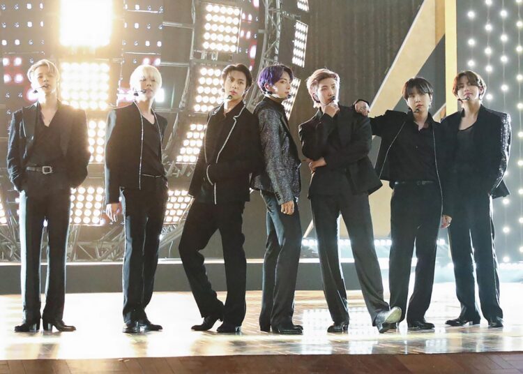 o que os reis do K-pop deveriam tocar em sua nova turnê mundial