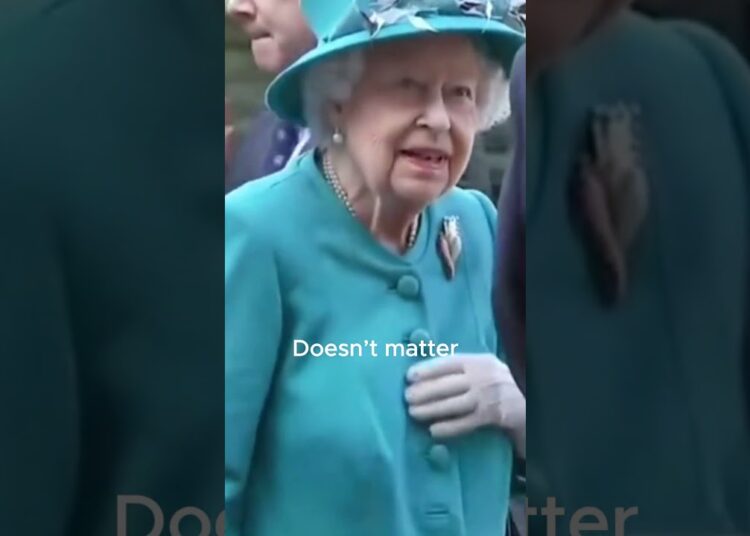 She noticed… and let it go #royalfamily