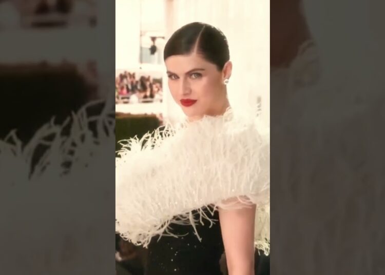 The Eyes Hollywood Can’t Ignore… Alexandra Daddario 👀🔥