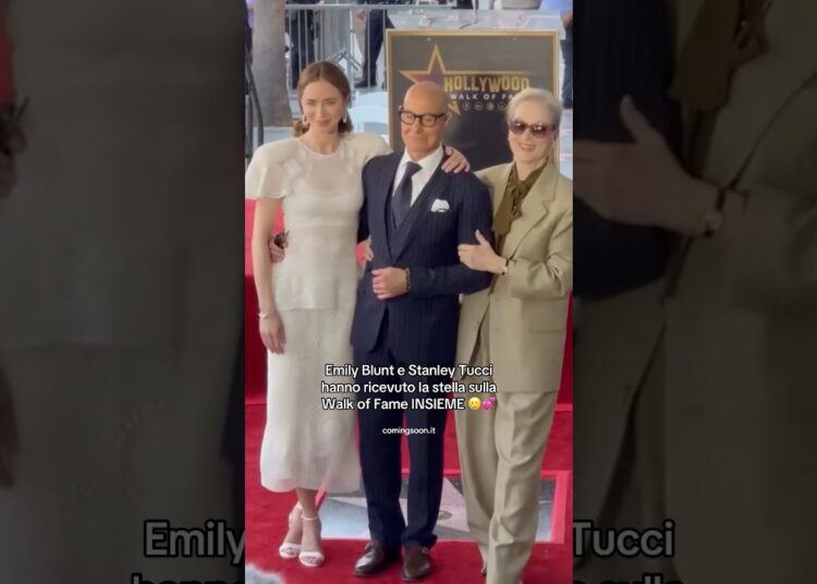 Due stelle vicine: #EmilyBlunt e #StanleyTucci ricevono la stella sulla Walk of Fame ⭐