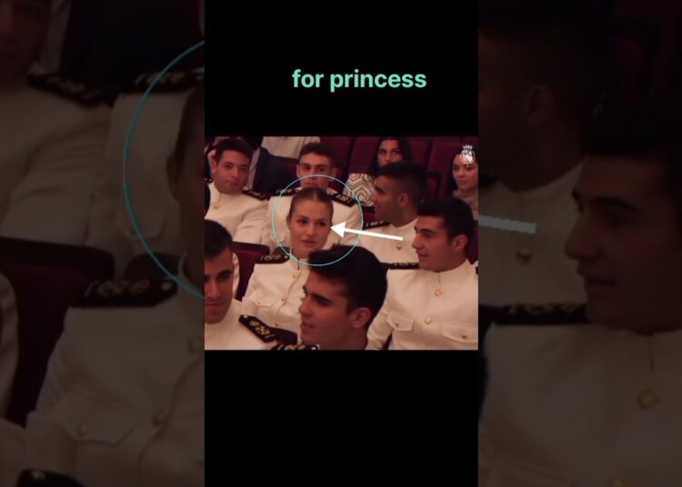 Princess Leonor freely talked with this army friend#royal #leonor #navy#new.