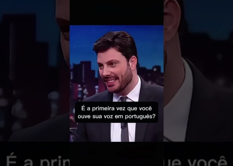 ⭐Atores REAGINDO a suas VOZES DUBLADAS!😱🤩 #atoresdehollywood #curiosidades #celebridades