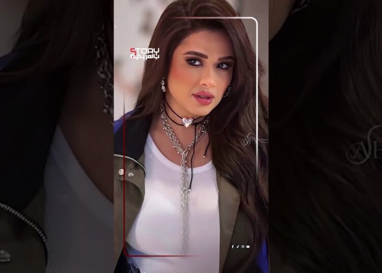 بيطرح الناقد طارق الشناوي رؤية مثيرة للجدل عن كتابه مسار بعض نجوم الصف الأول✨✨