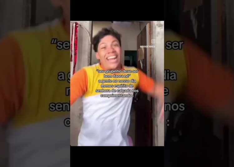senta que lá vem fofoca