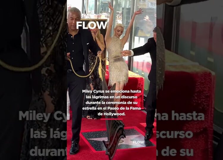Miley Cyrus se emocionó hasta las lágrimas durante el discurso que pronunció